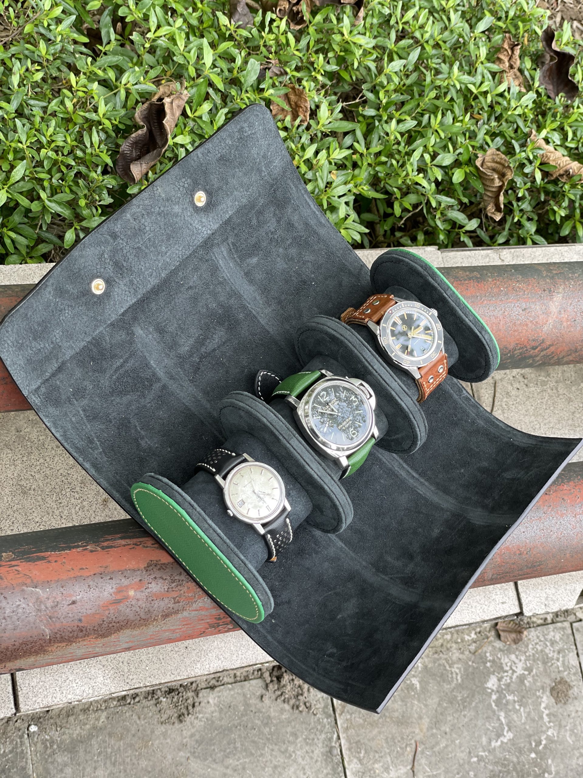 Green Stingray leather 3 watch roll HDWR06